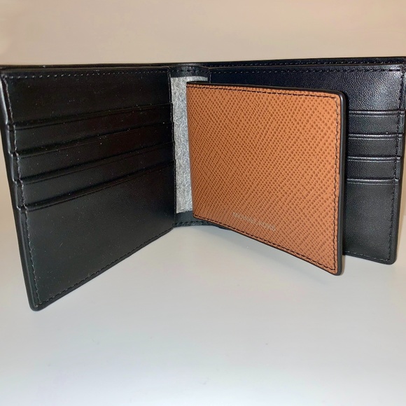 Michael Kors Harrison Leather Wallet w/Passcase - Picture 4 of 7